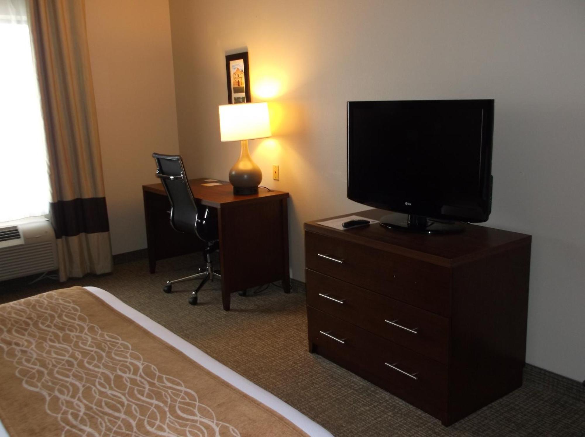 Comfort Inn & Suites Сегин Экстерьер фото