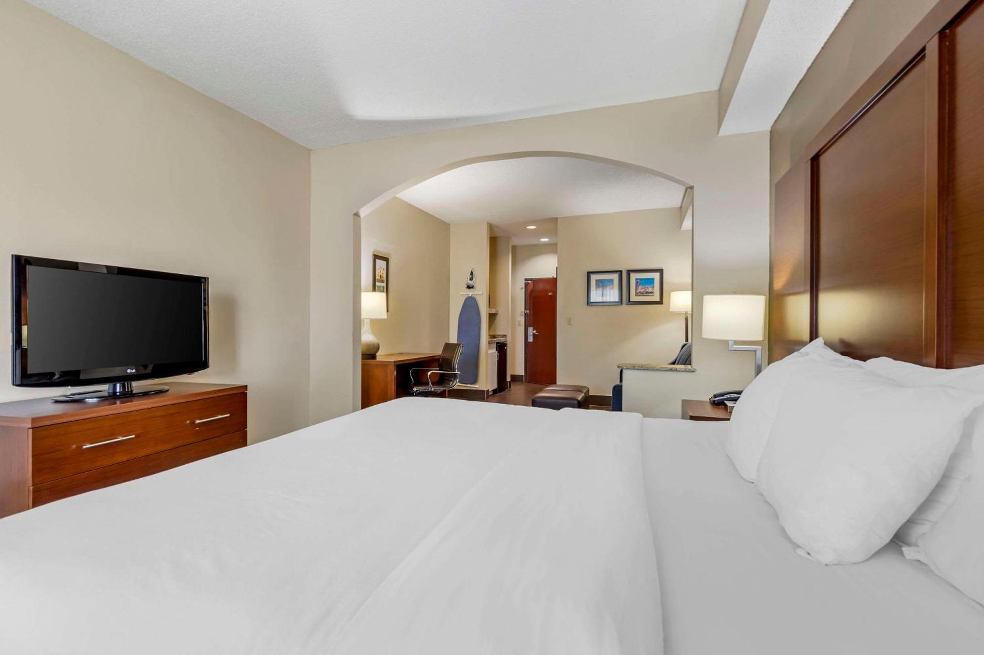 Comfort Inn & Suites Сегин Экстерьер фото