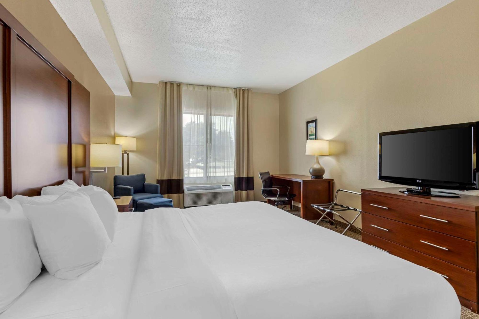 Comfort Inn & Suites Сегин Экстерьер фото