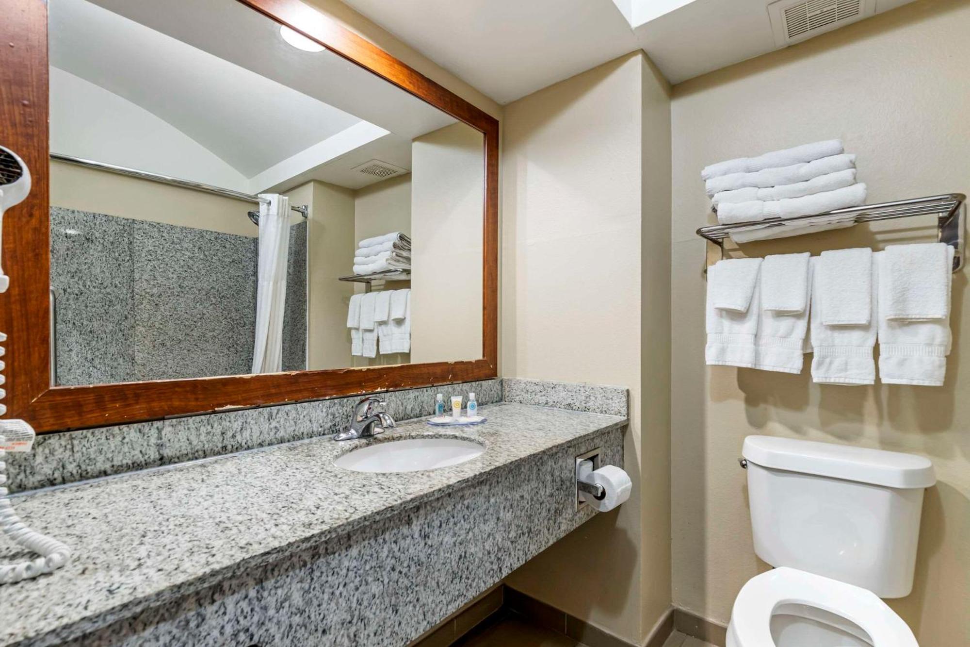 Comfort Inn & Suites Сегин Экстерьер фото